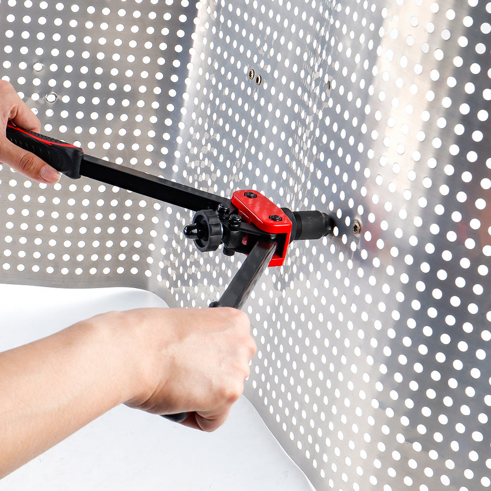 D02460 hand tool setting a rivet nut in a perforated panel